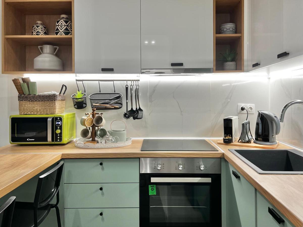 Apartment White Rabbit By Halu!